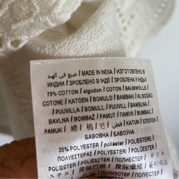 Guess Bonita Eyelet Scalloped Top Size XS White Long Sleeves Knit Flare Sleeves - Picture 10 of 10